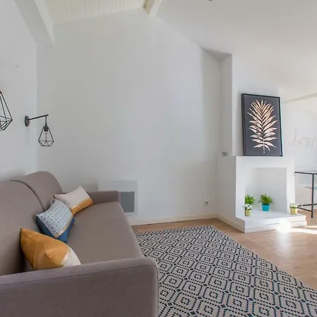 アパート Luckey Homes - Rue Jean-jacques Rousseau グルノーブル